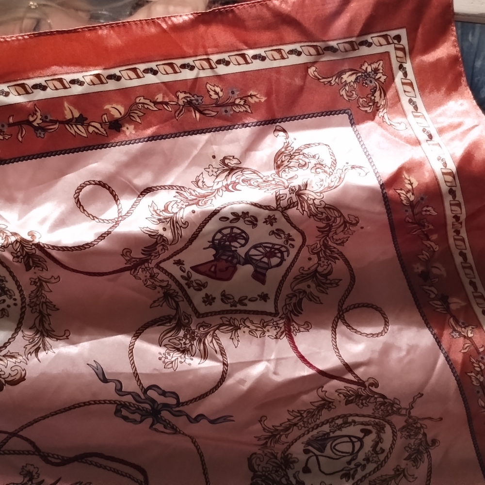silk scarf - Picture 4 of 6